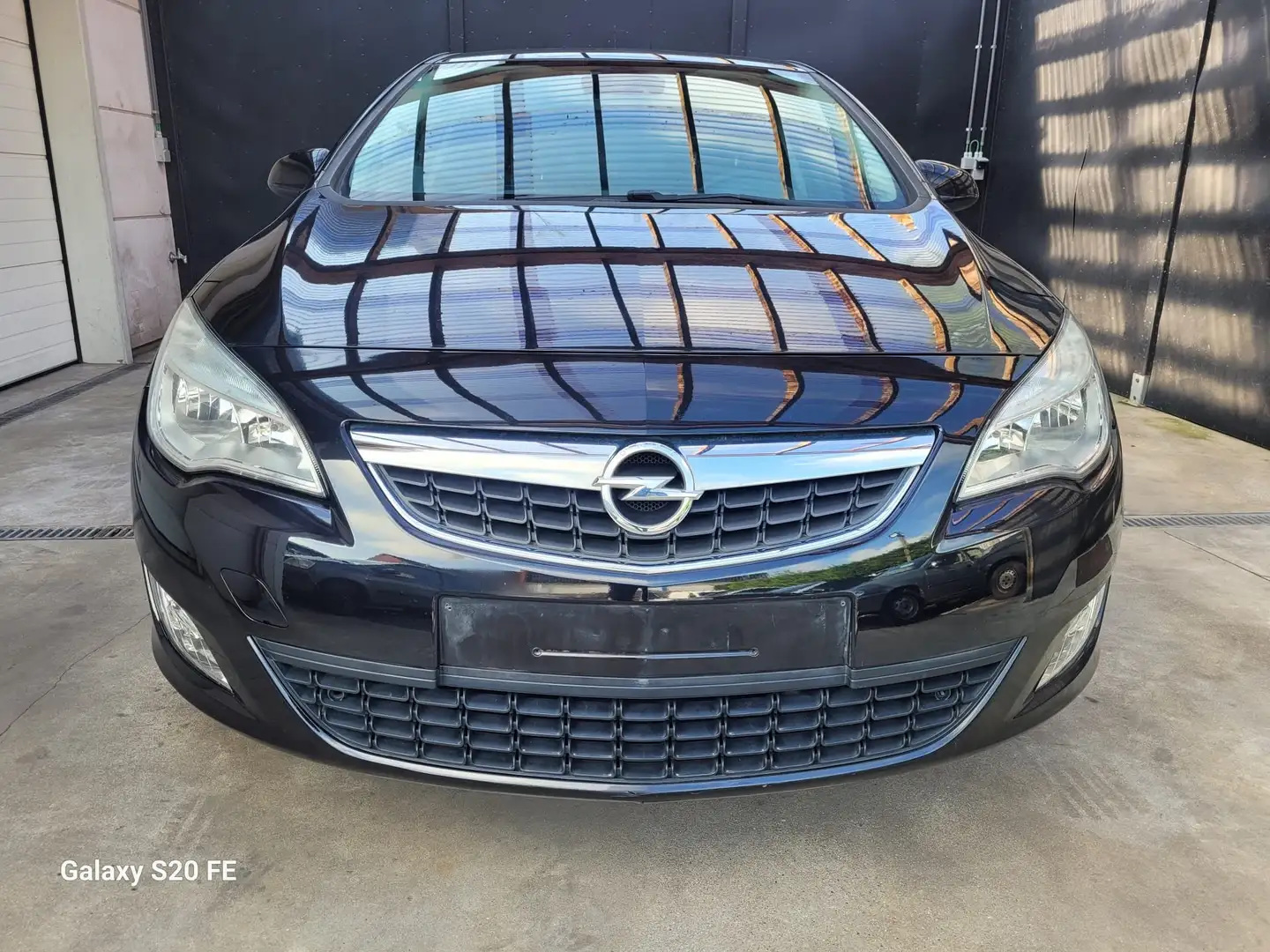 Opel Astra Noir - 1