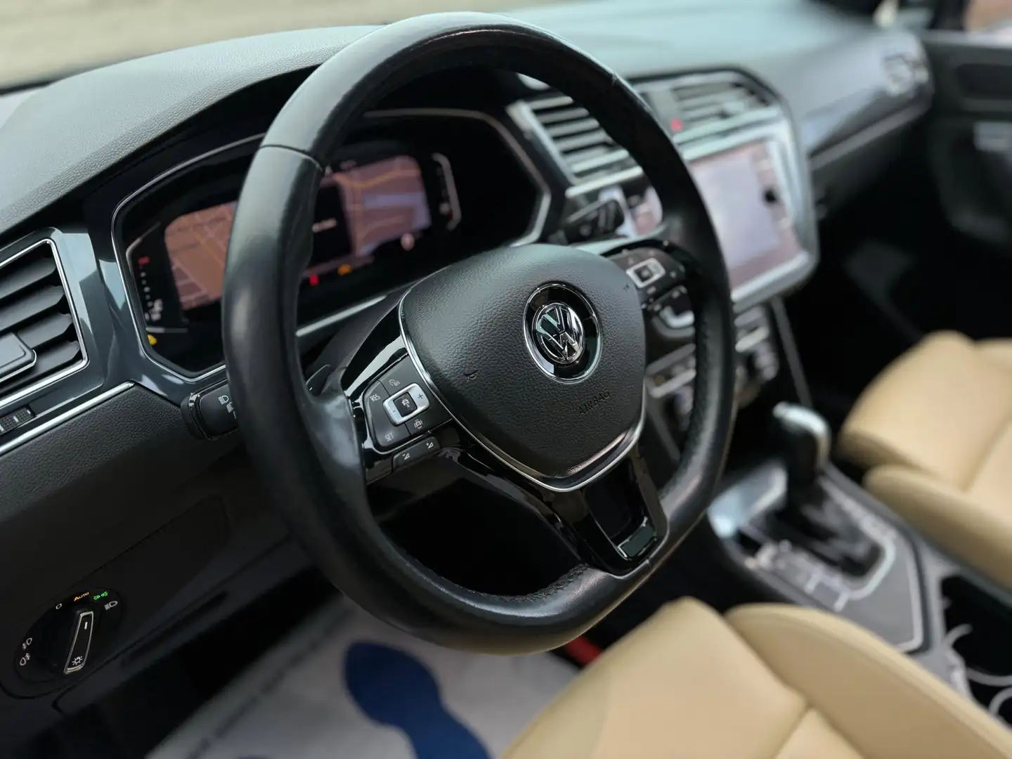 Volkswagen Tiguan Allspace 1.5 TSI 150PK Highline Incl, BTW! Business R R-Lin Černá - 2