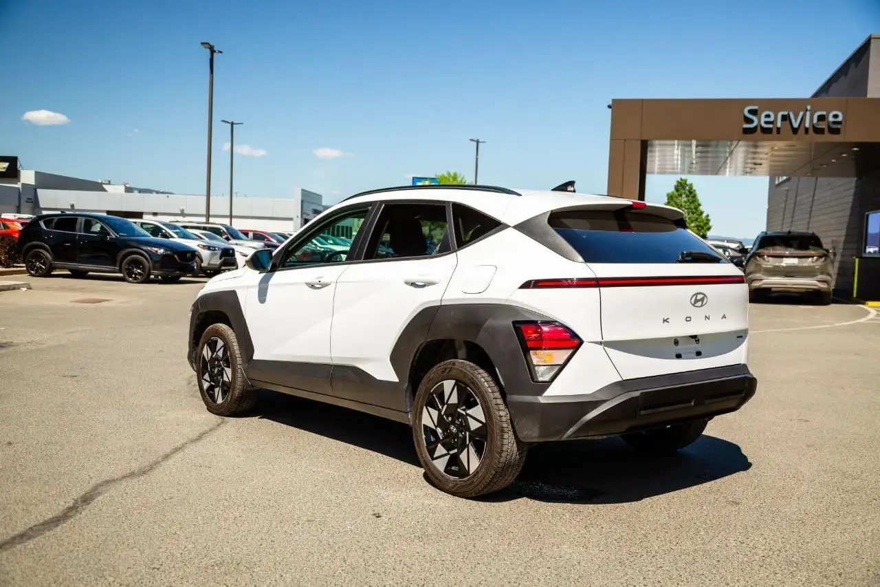 Hyundai KONA снимка Hyundai KONA