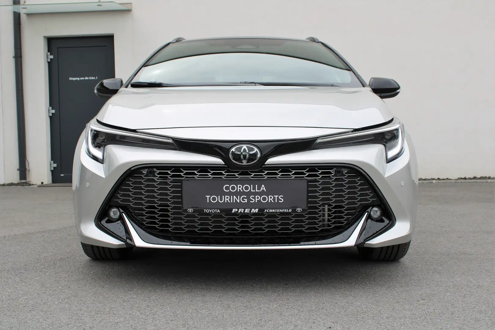 Toyota Corolla 2,0 Touring Sports Hybrid GR-Sport mit SAFETY! Silber - 1