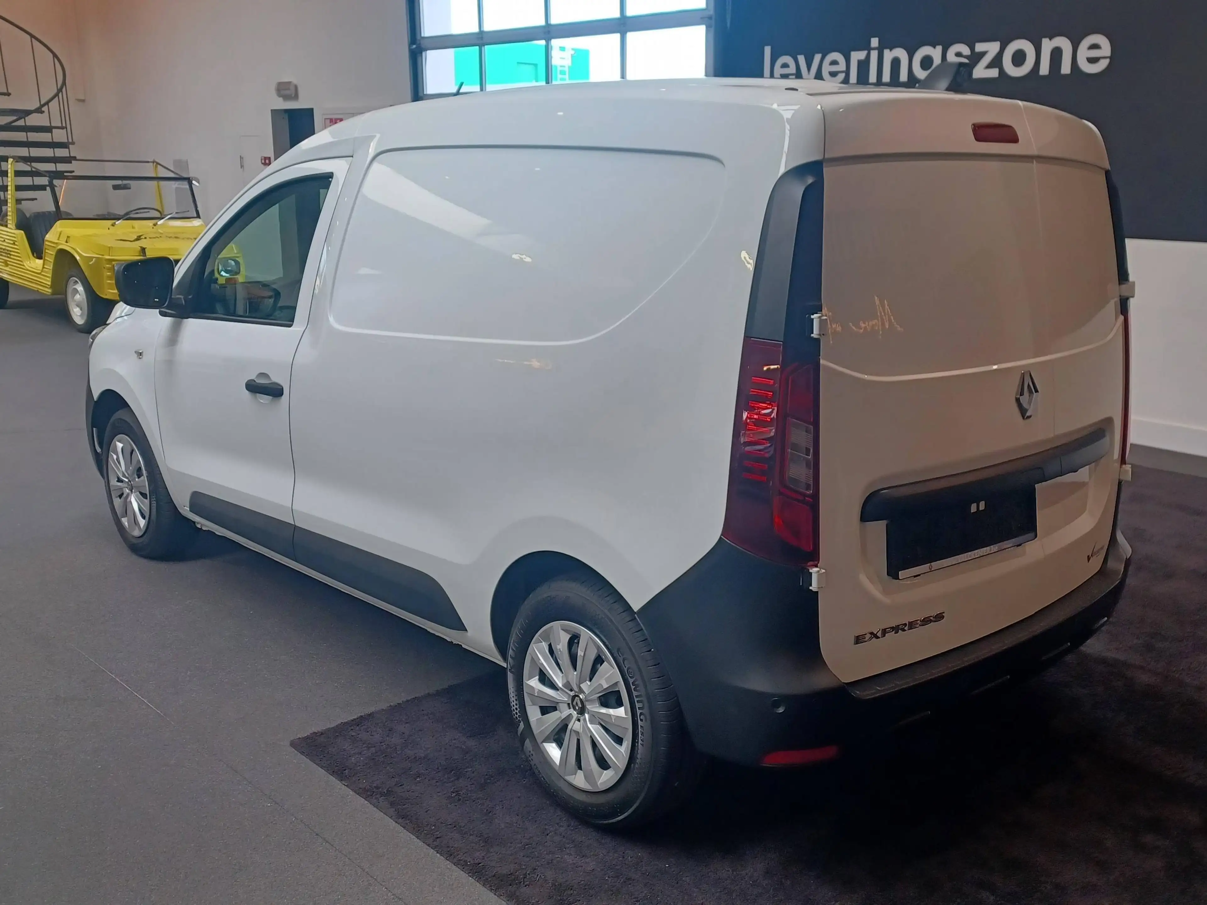 Renault Express 1.5 Blue dCi Confort S/S (EU6d) — photo 3