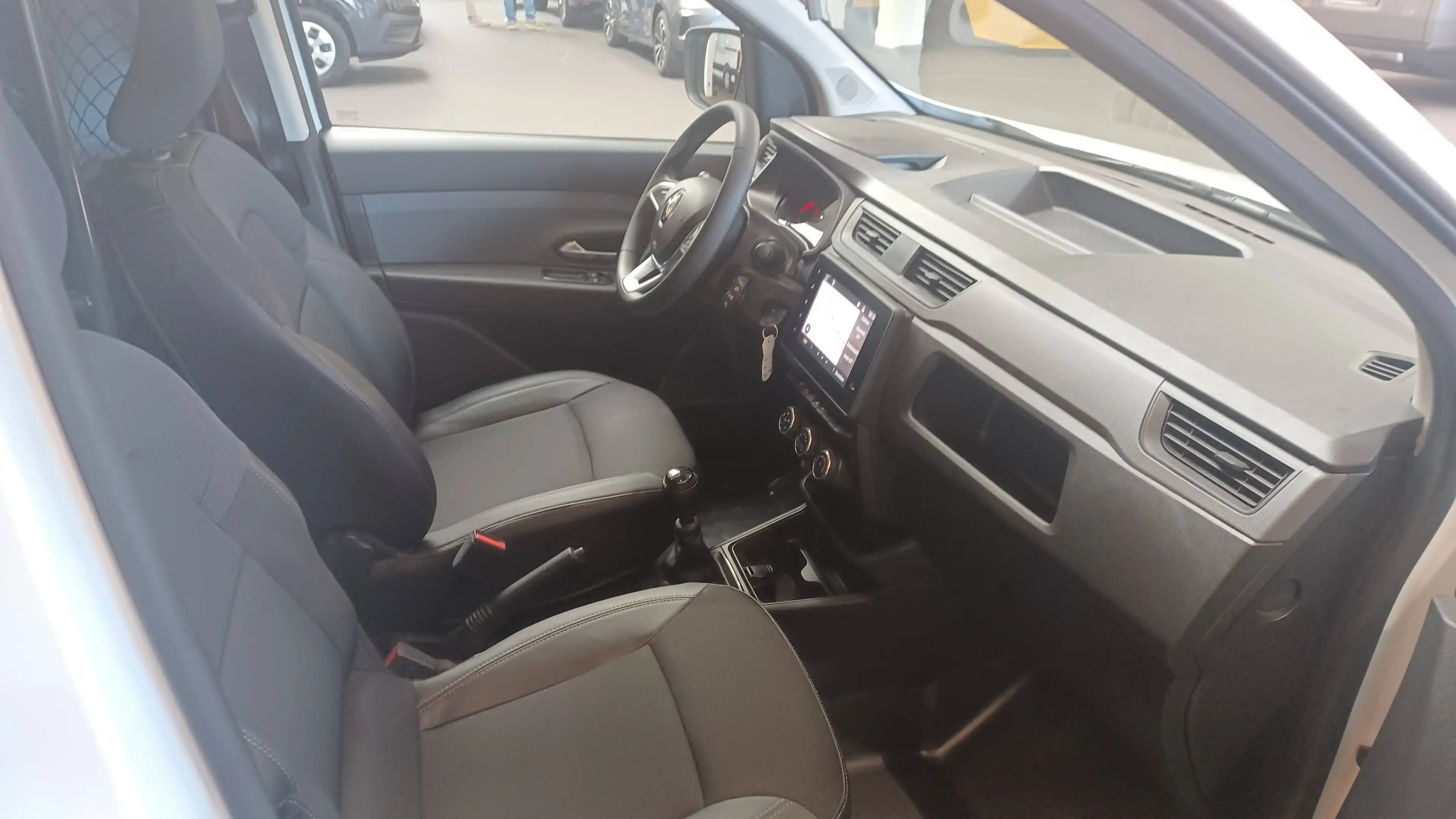 Renault Express 1.5 Blue dCi Confort S/S (EU6d) — photo 9