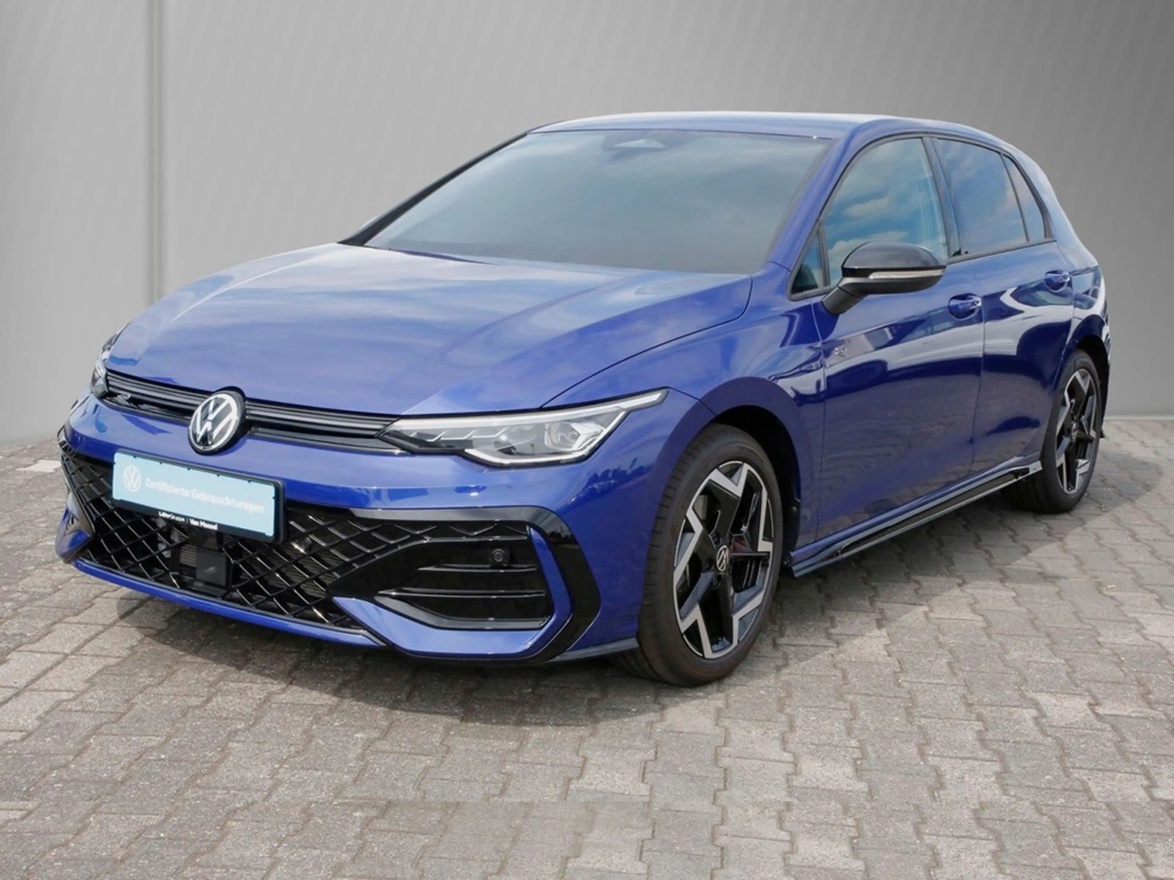 Volkswagen Golf VIII Lim.1.5 TSI Black Style R-Line 17" — photo 3