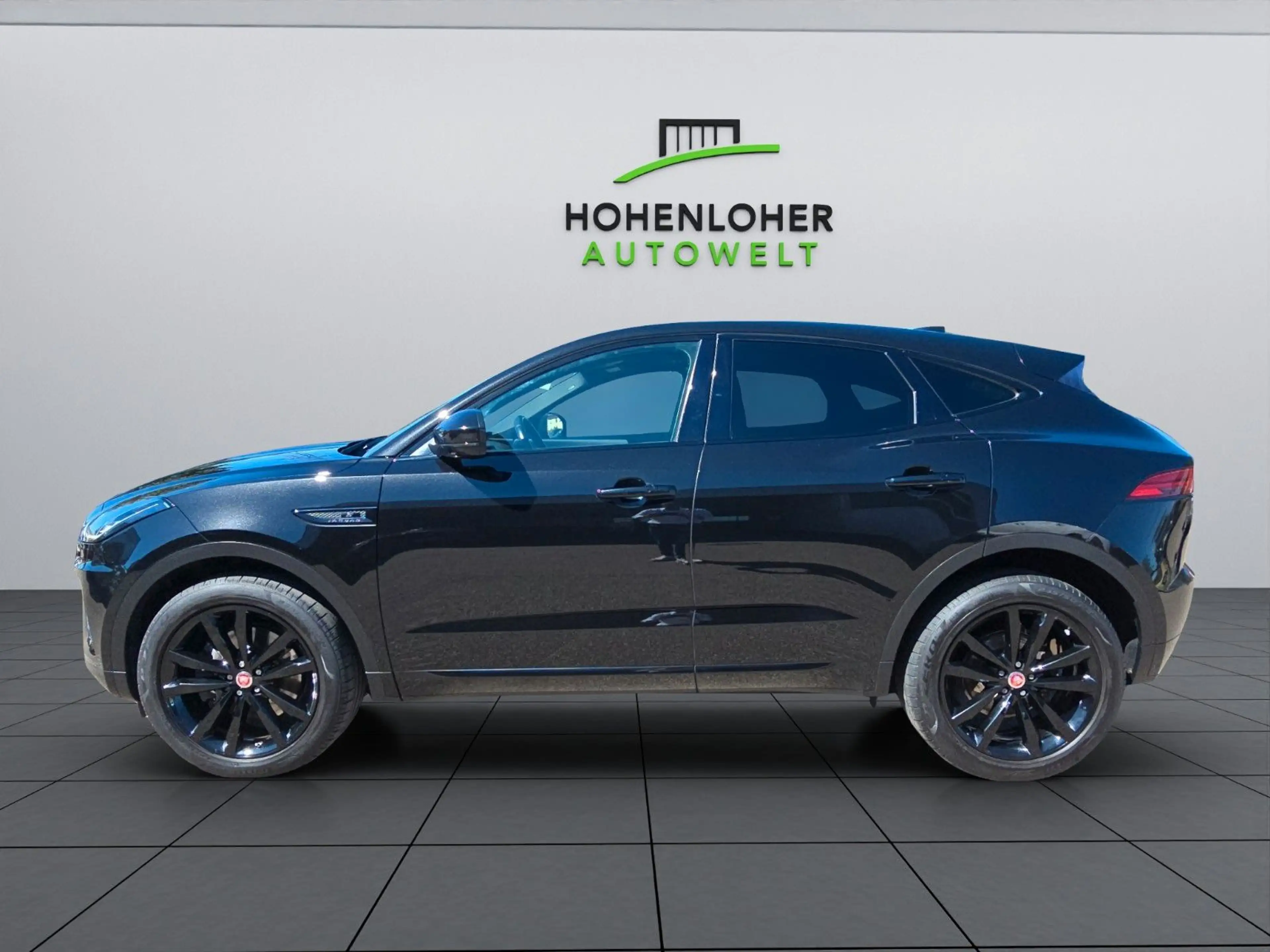 Jaguar E-Pace E-PACE R-Dynamic S AWD * — photo 4