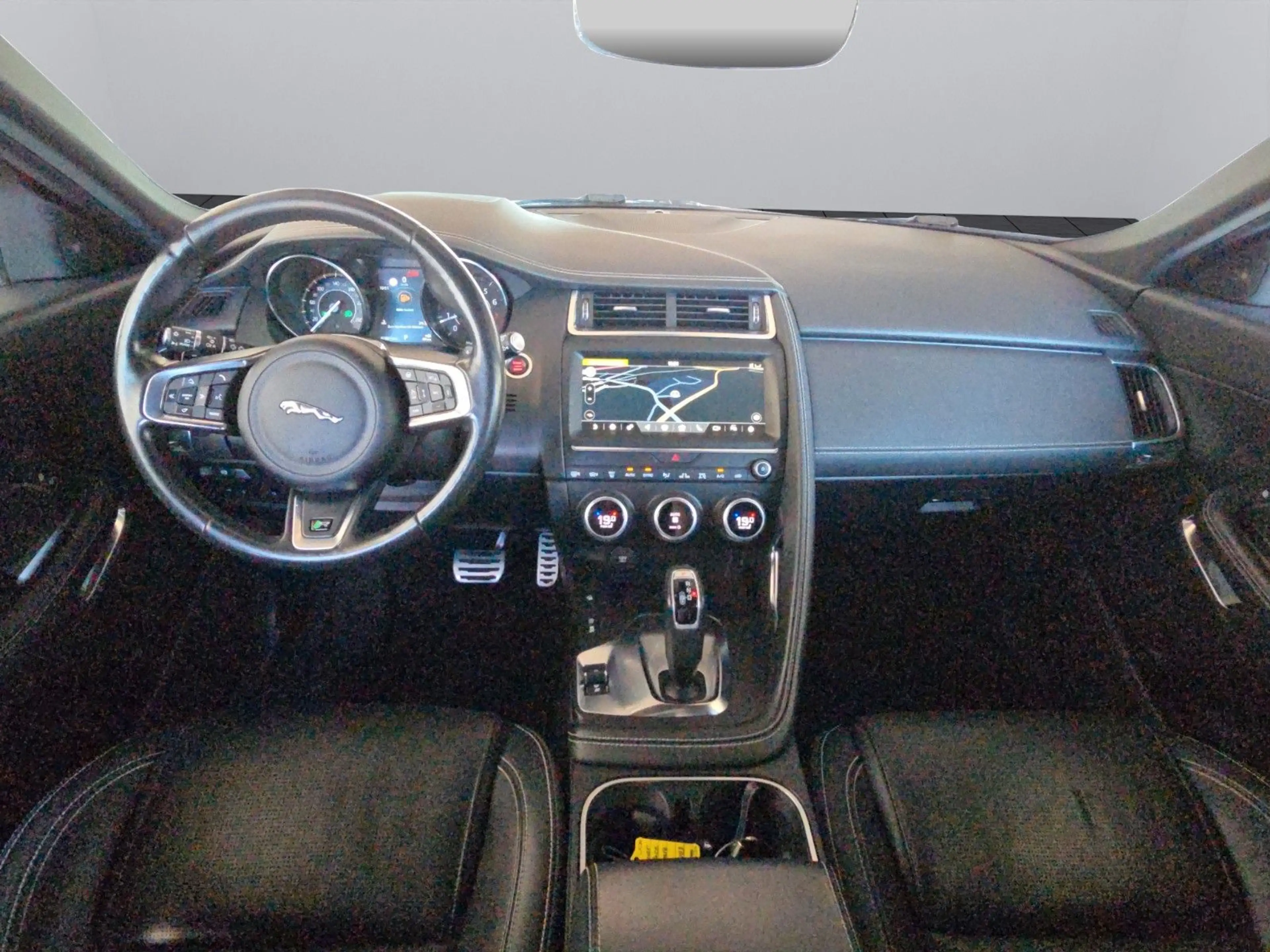 Jaguar E-Pace E-PACE R-Dynamic S AWD * — photo 13