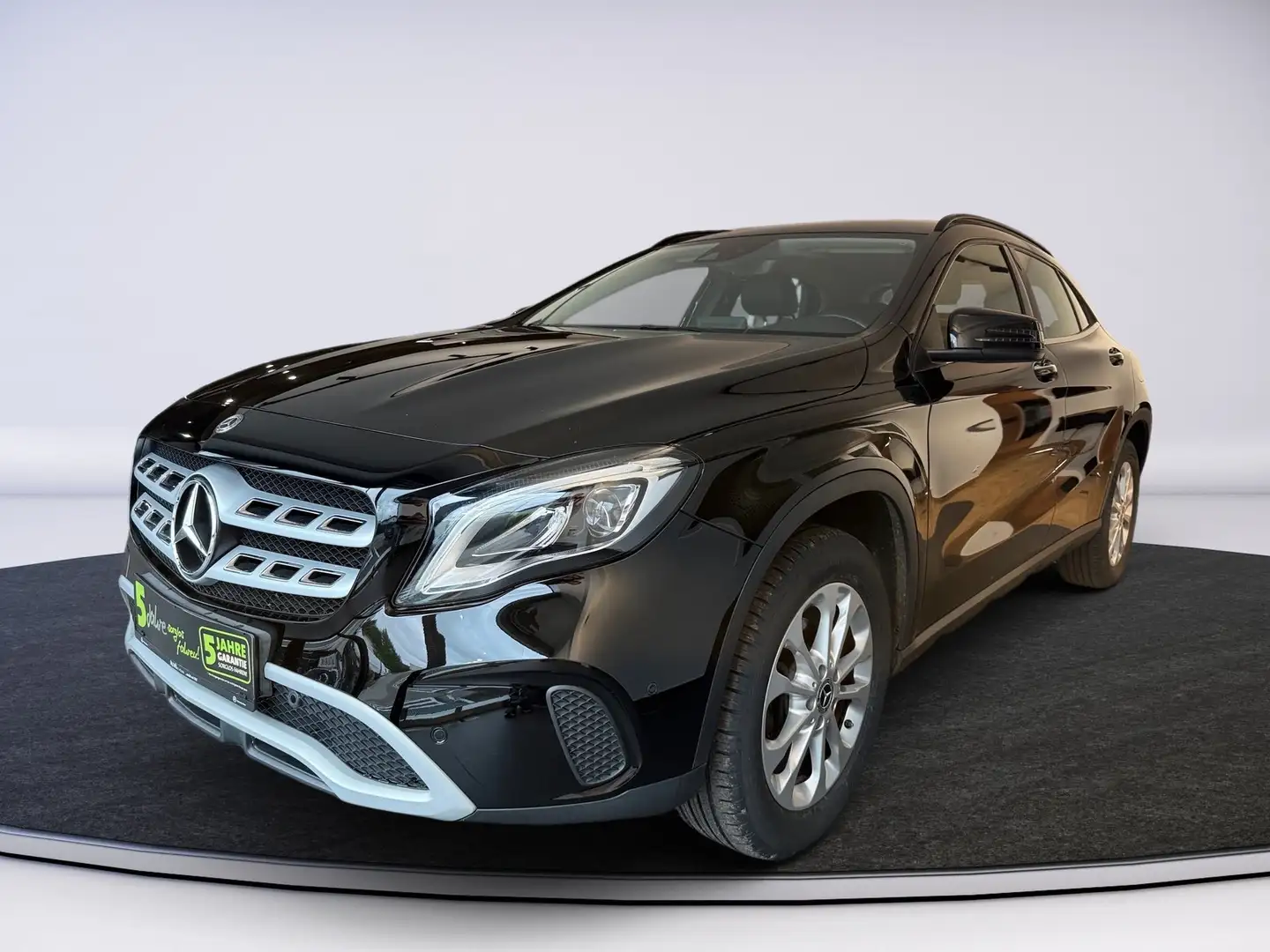 Mercedes-Benz GLA 180 d Navi Kamera Sitzh. Schwarz - 2