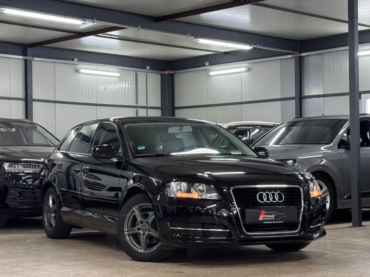 Audi A3 SB 1.4 TFSI S-TRONIC*KLIMA*DYNAMIK*SHZ*TEMP Schwarz - 1
