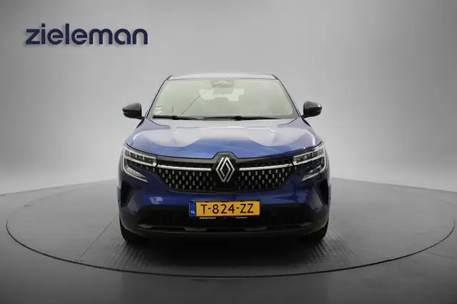 Renault Austral view 11