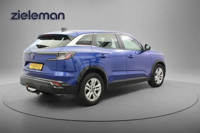 Renault Austral view 13
