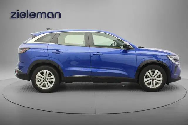Renault Austral view 12