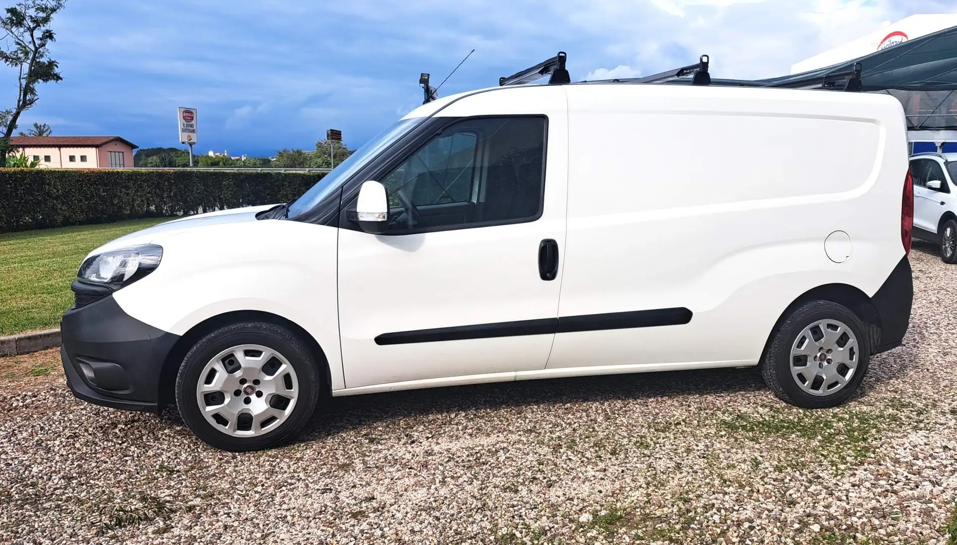 Fiat Doblo MAXI 1.6 MJT 120 CV-3 POSTI PASSO LUNGO Bianco - 2