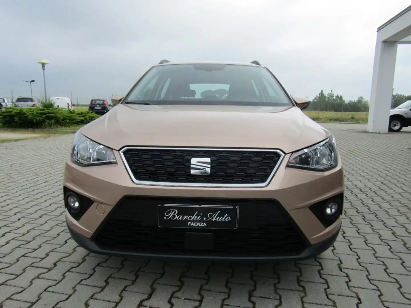SEAT Arona 1.0 EcoTSI Style GPL Oro - 1