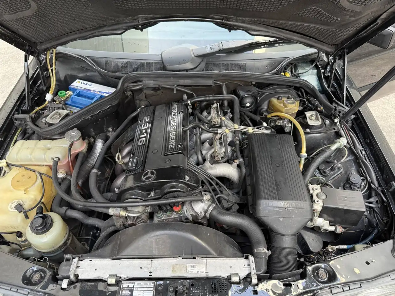 Mercedes-Benz 190E 2.3-16, foto 4