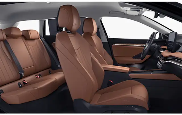 Skoda Superb view 5
