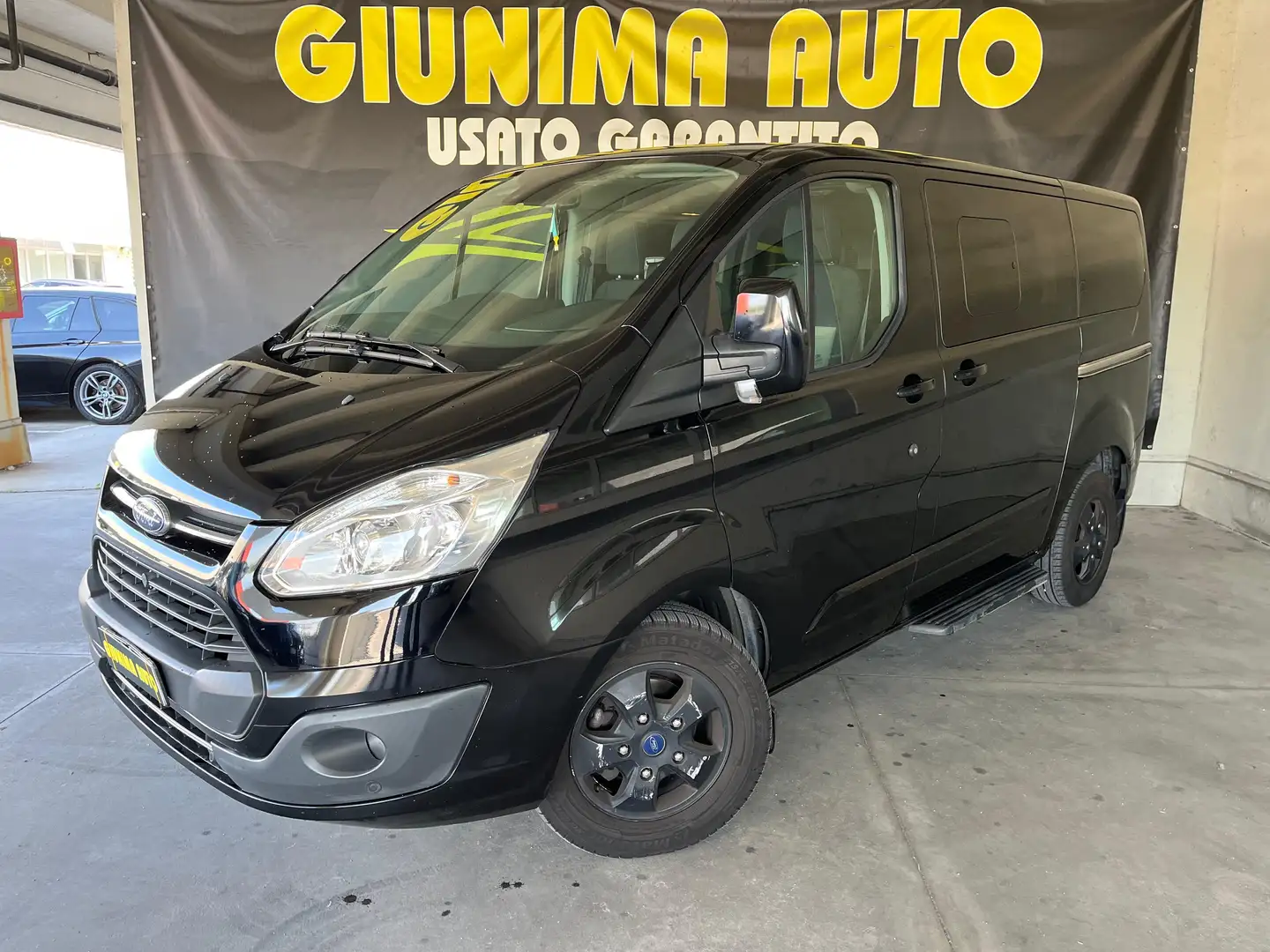 Ford Tourneo Custom 9 posti Automatico Nero - 1