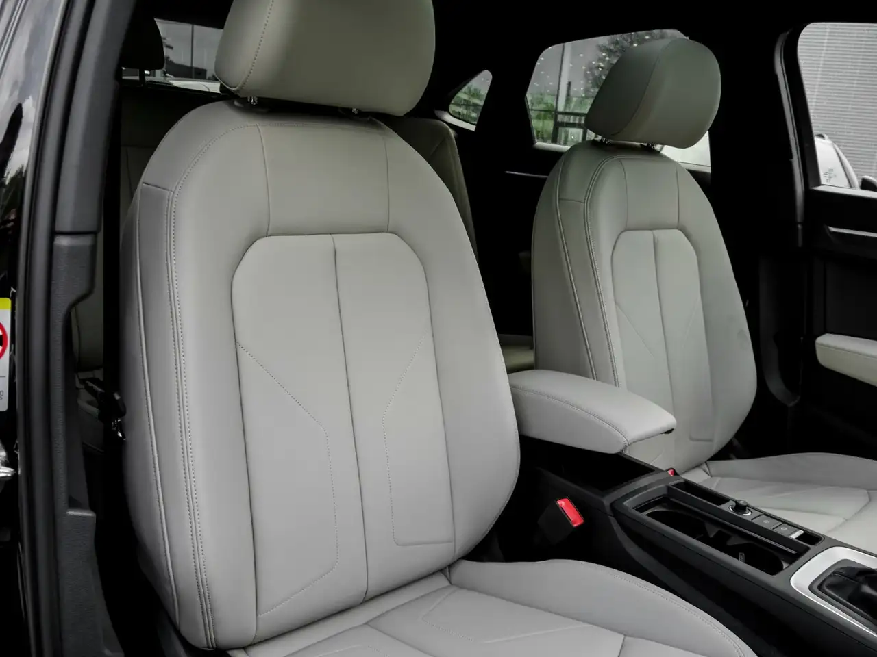 Audi Q3 Sportback 35 S LINE BLACKPAK PANO AHK LM19 6