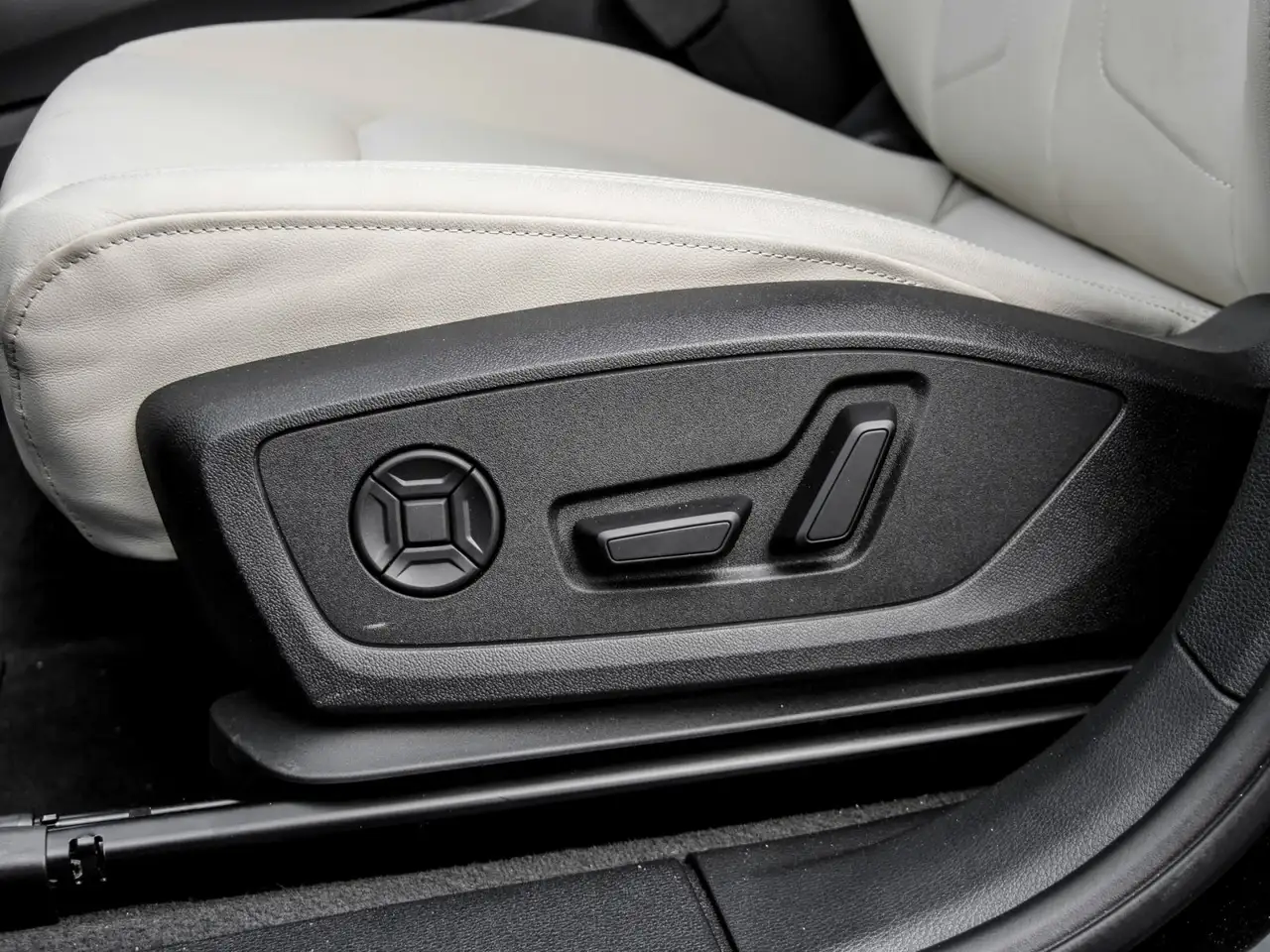 Audi Q3 Sportback 35 S LINE BLACKPAK PANO AHK LM19 13