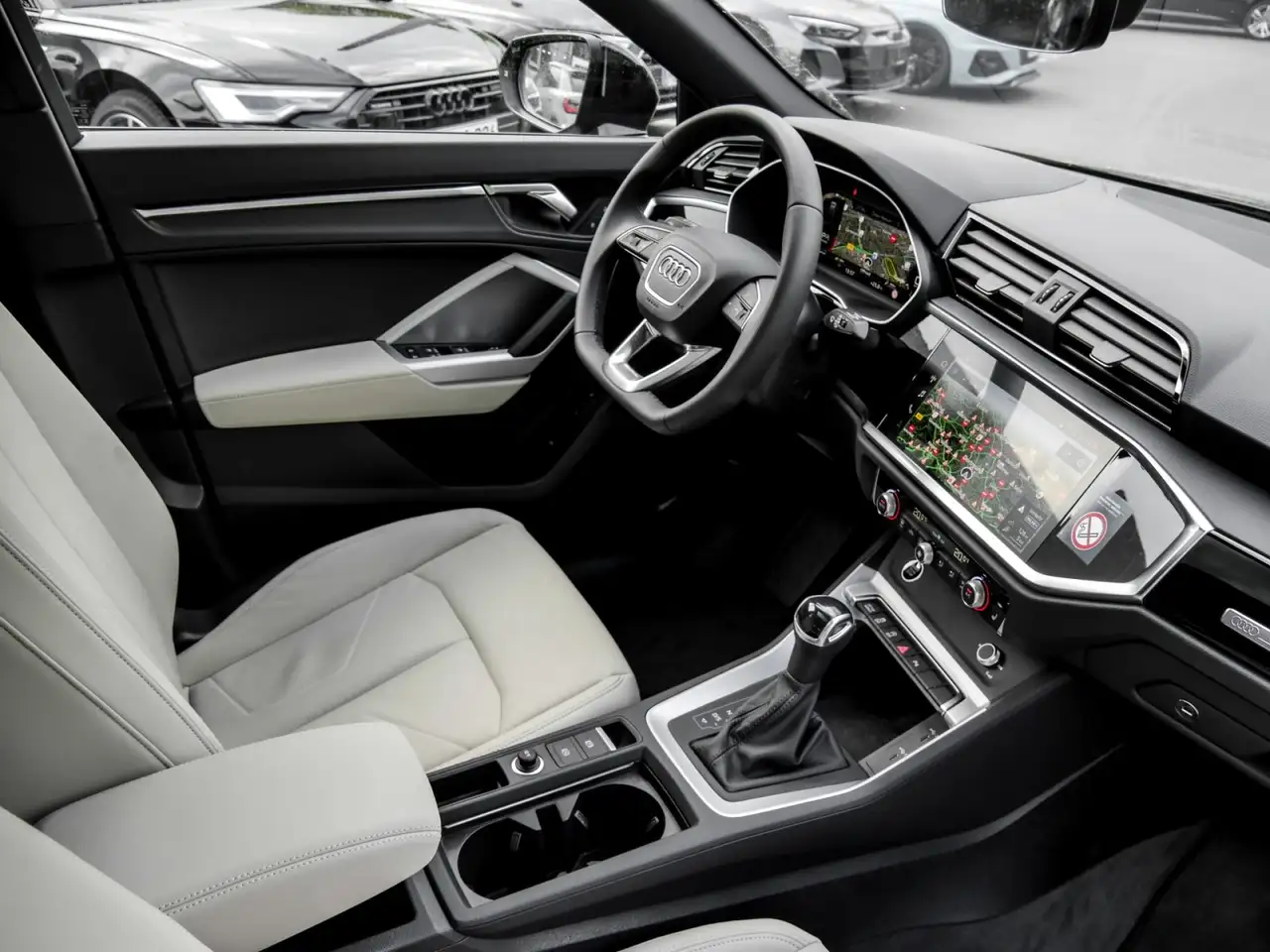 Audi Q3 Sportback 35 S LINE BLACKPAK PANO AHK LM19 3