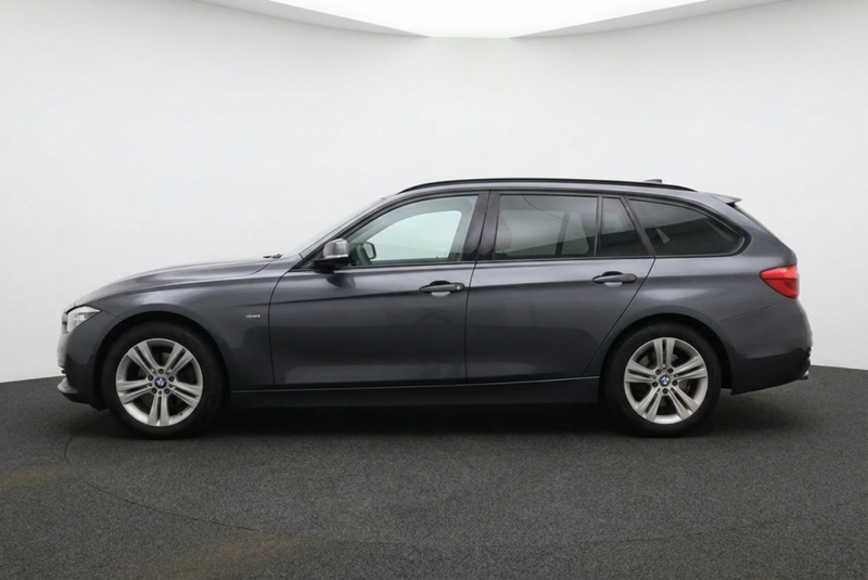 BMW 318 3-serie 318i Touring Sportline Pano | Trekhaak | S — photo 2