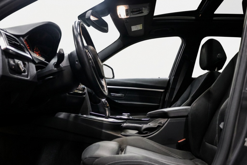 BMW 318 3-serie 318i Touring Sportline Pano | Trekhaak | S — photo 10