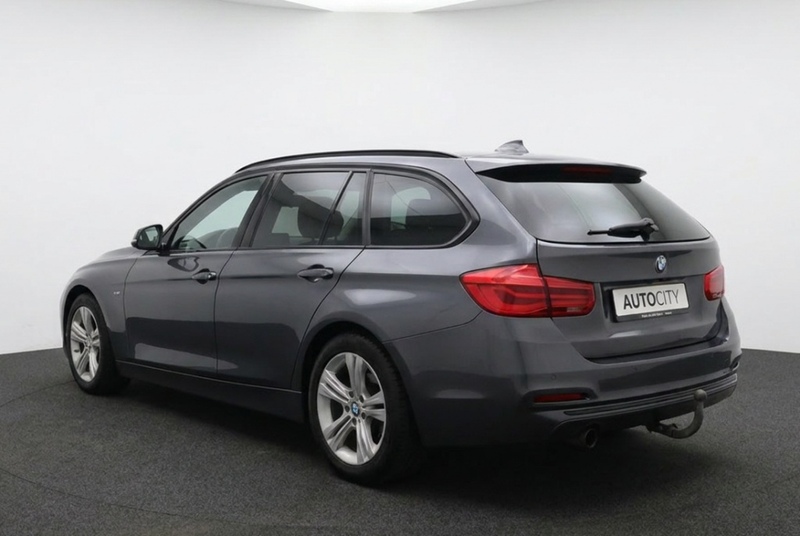 BMW 318 3-serie 318i Touring Sportline Pano | Trekhaak | S — photo 3