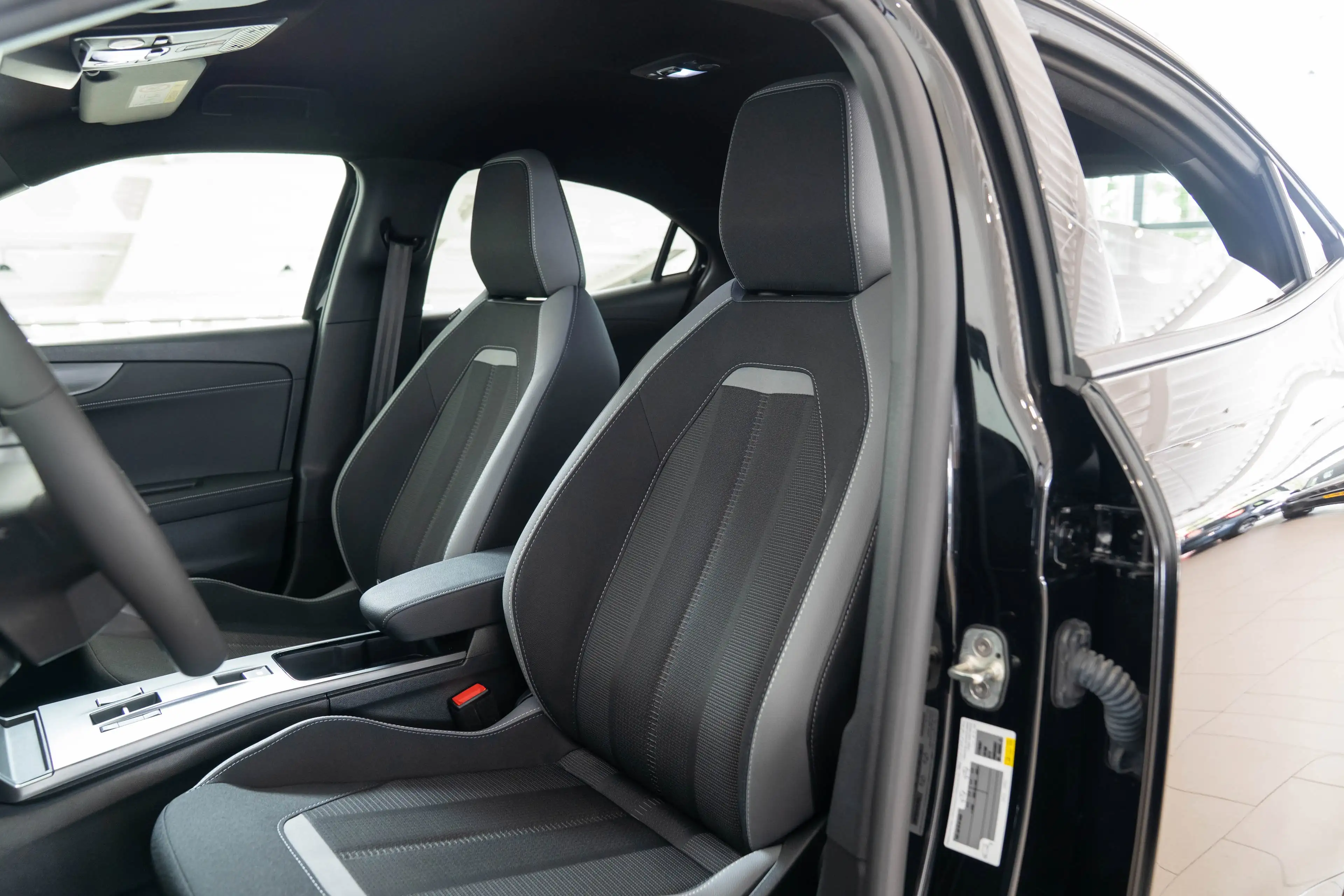 Opel Mokka-E Electric GS 54 kWh | SOH 96% | Matrix LED | Naviga — photo 14