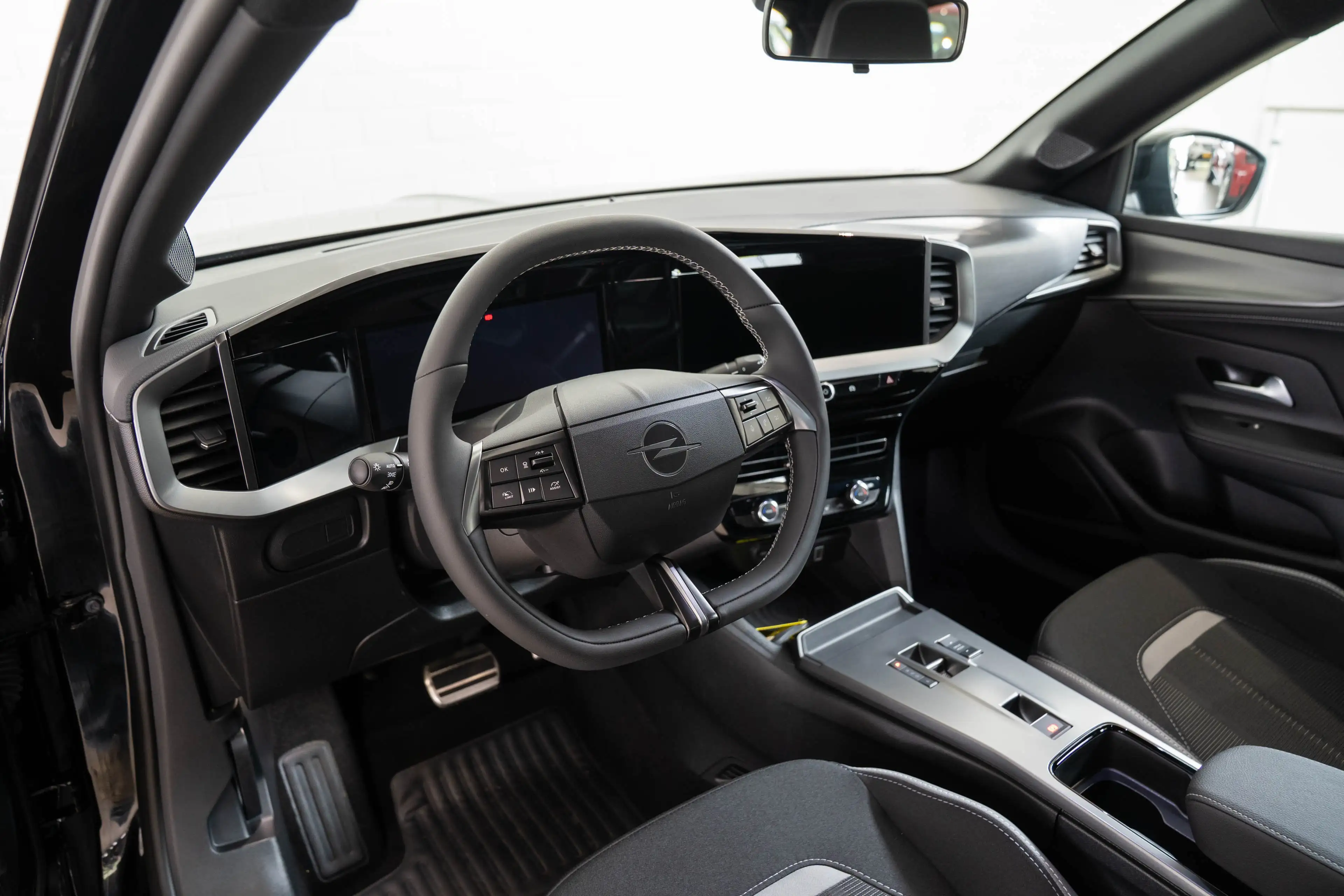 Opel Mokka-E Electric GS 54 kWh | SOH 96% | Matrix LED | Naviga — photo 15