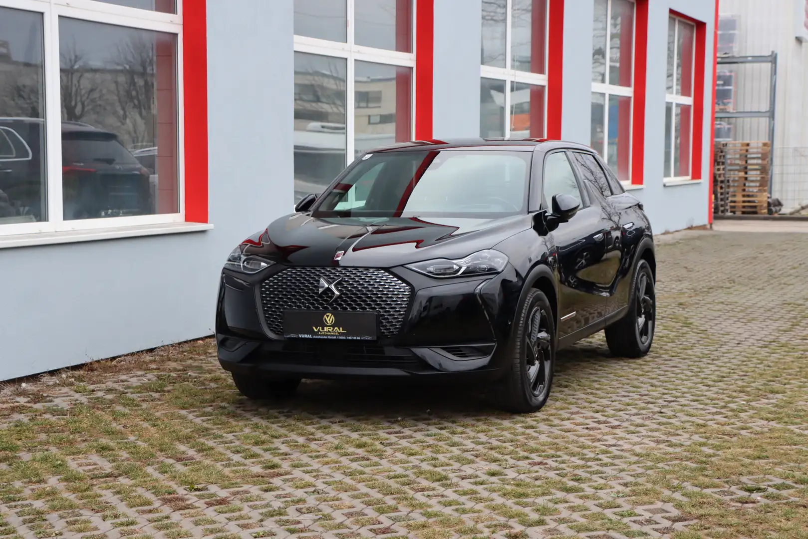 DS Automobiles DS 3 Crossback PureTech 155 S&S EAT8 La Première Noir - 1