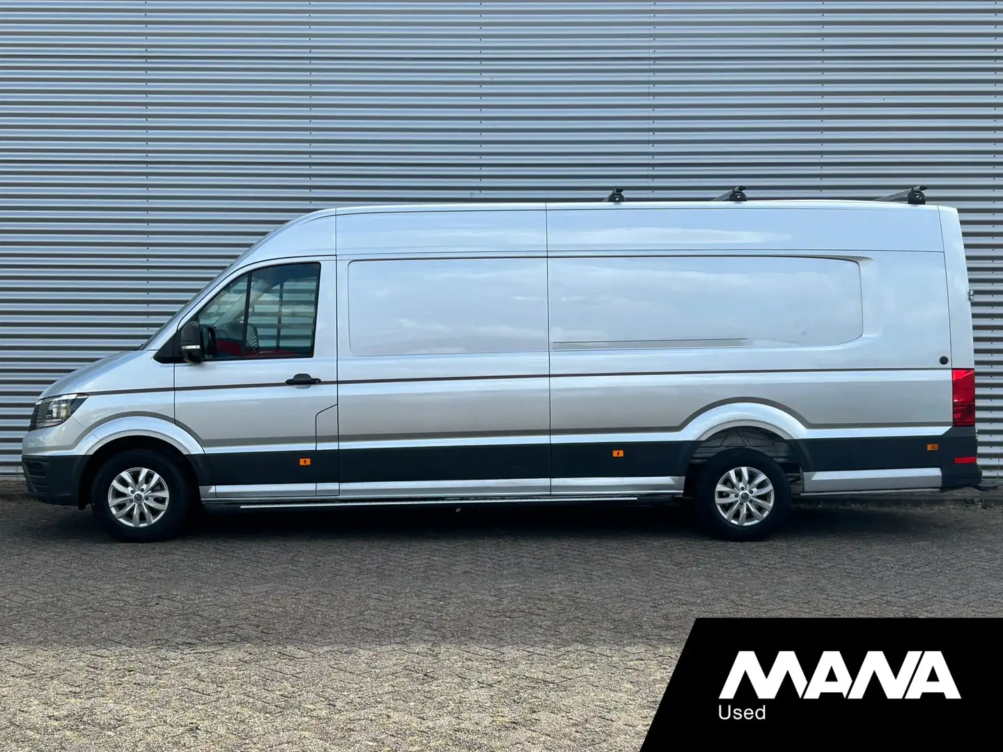 Volkswagen Crafter 35 2.0TDI 140PK L5H3 Trendline Camera Navigatie Grijs - 2