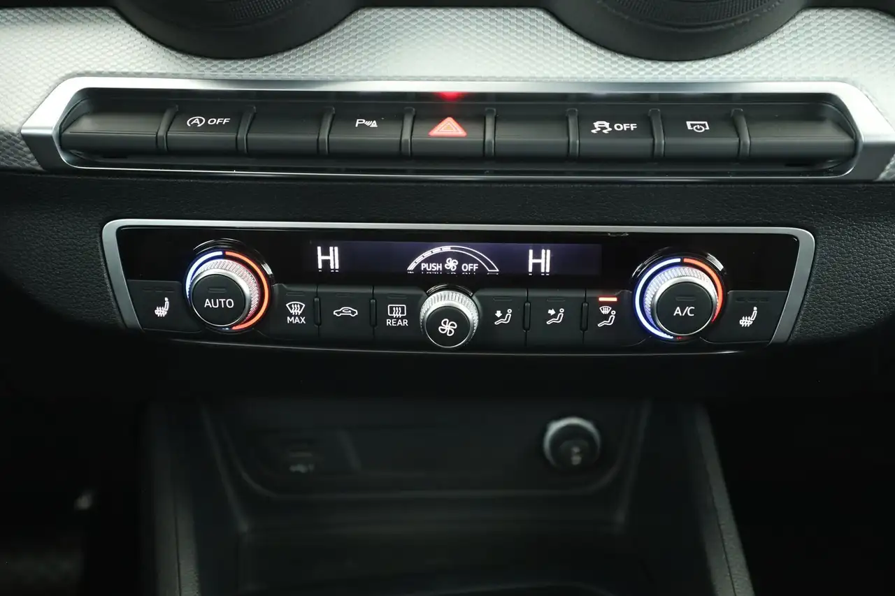 Audi Q2 30 TDI S line|ACC|NAV+|PDC+RFK|SHZG|LED|VC 12