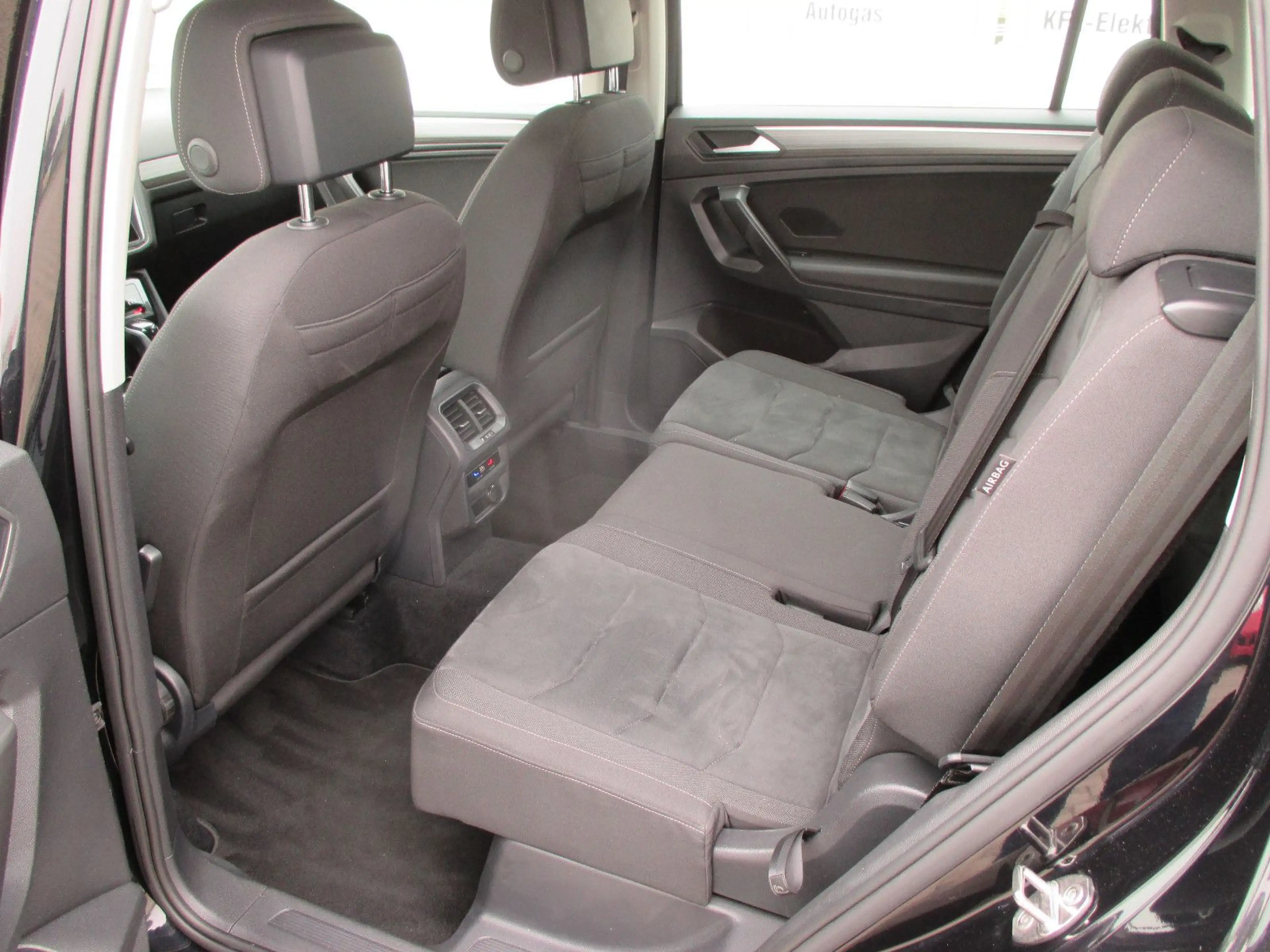 Volkswagen Tiguan Allspace Tiguan 2.0 TDI Allspace Eleg. 4Motion, 7 Sitzer — photo 5