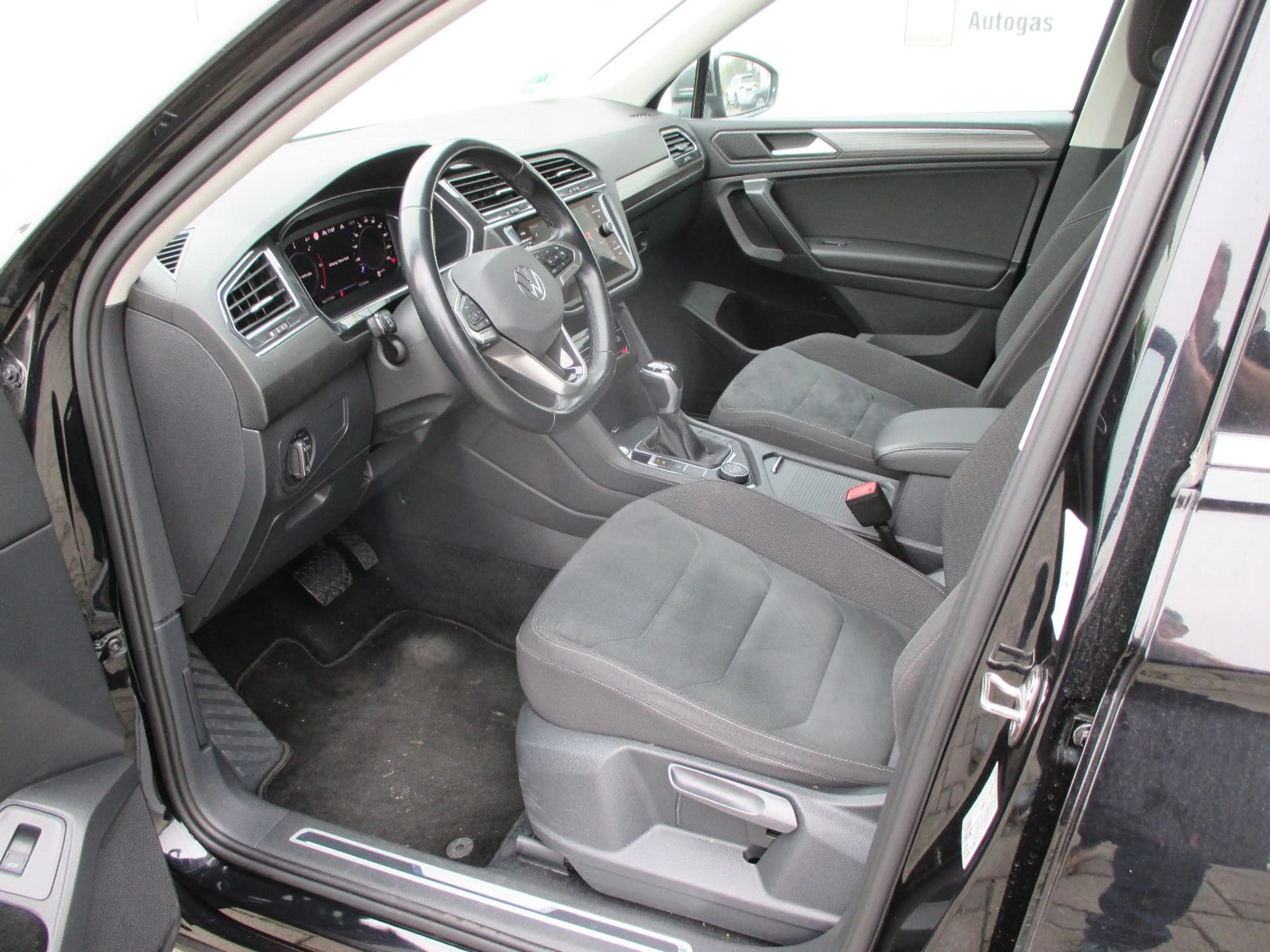 Volkswagen Tiguan Allspace Tiguan 2.0 TDI Allspace Eleg. 4Motion, 7 Sitzer — photo 4