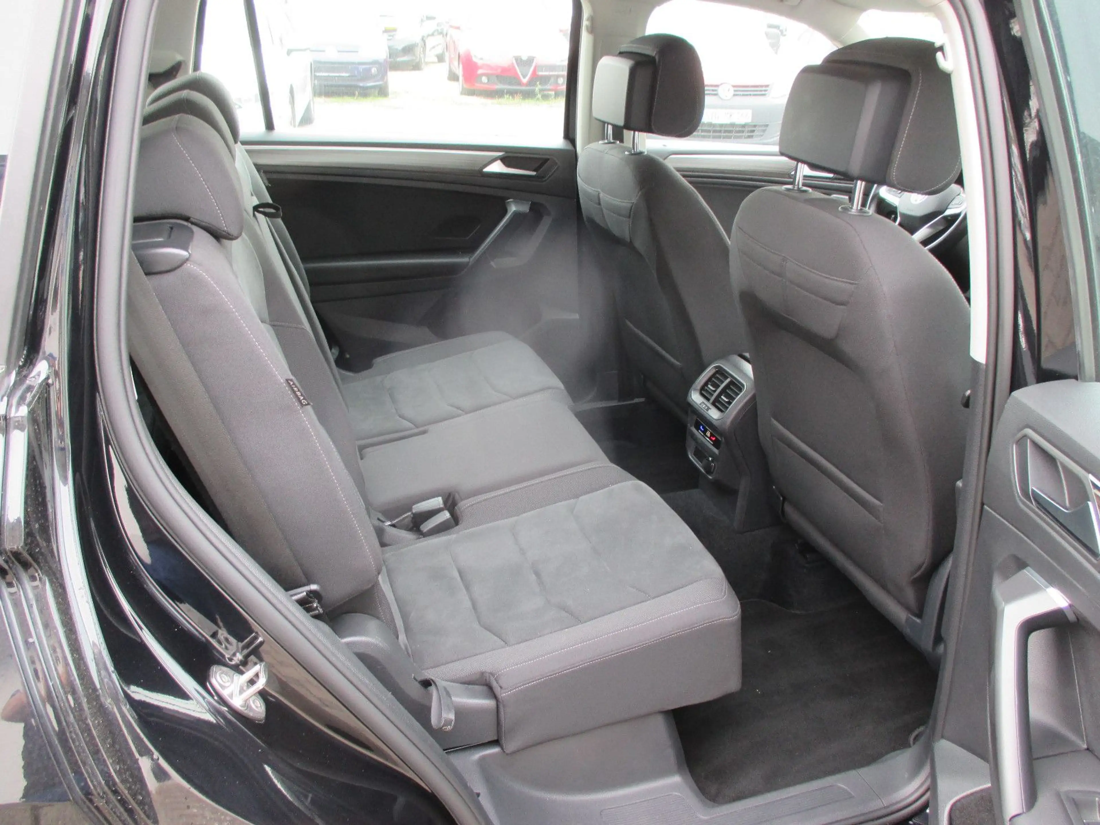 Volkswagen Tiguan Allspace Tiguan 2.0 TDI Allspace Eleg. 4Motion, 7 Sitzer — photo 8