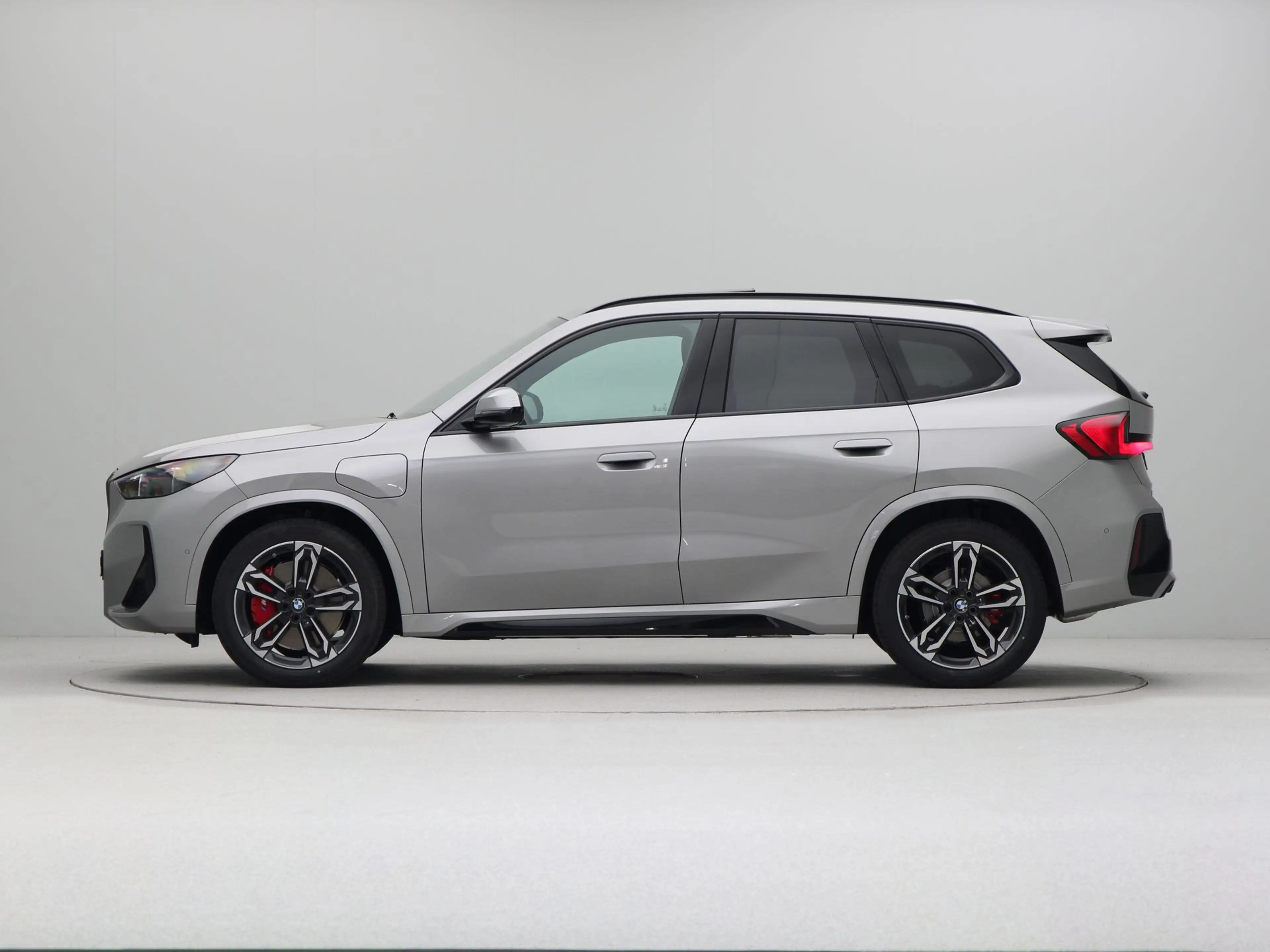 BMW X1 xDrive25e M Sport Pro — photo 8