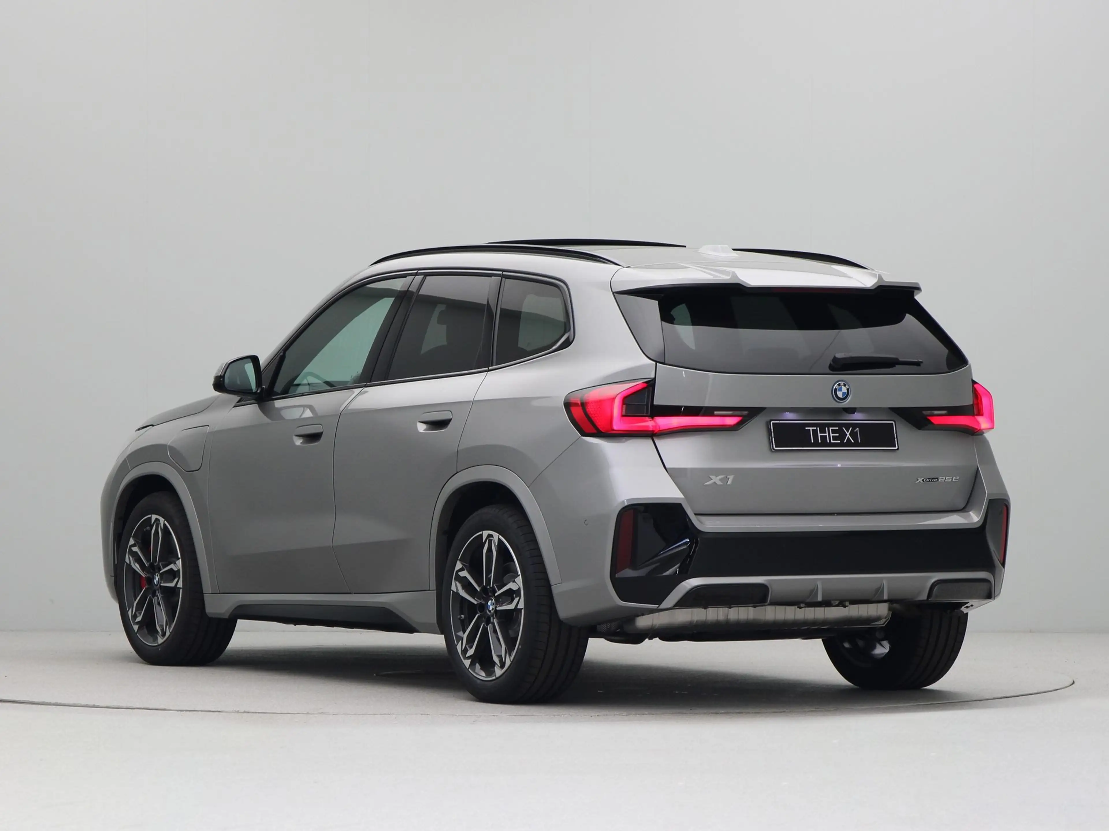 BMW X1 xDrive25e M Sport Pro — photo 7