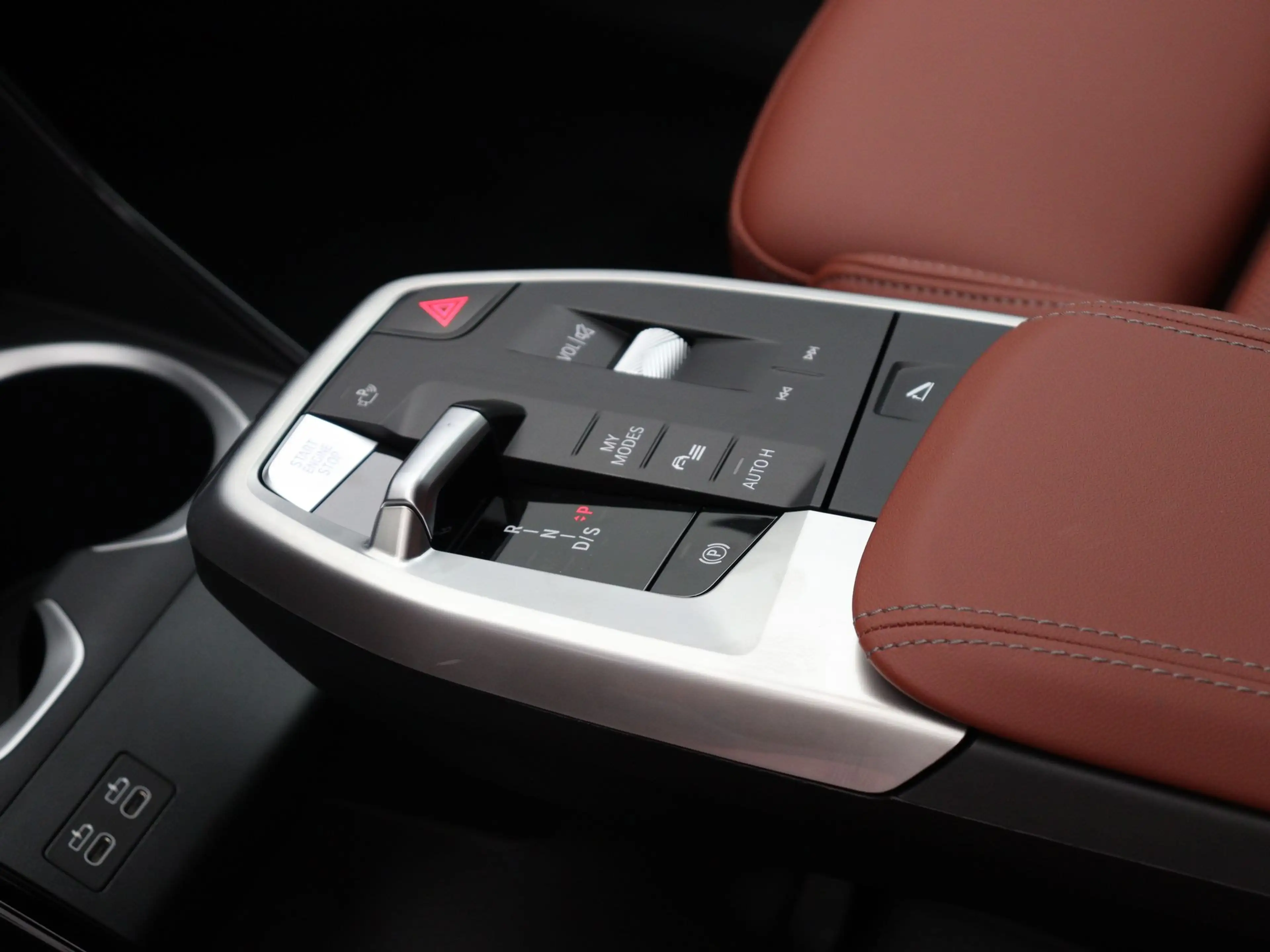 BMW X1 xDrive25e M Sport Pro — photo 10