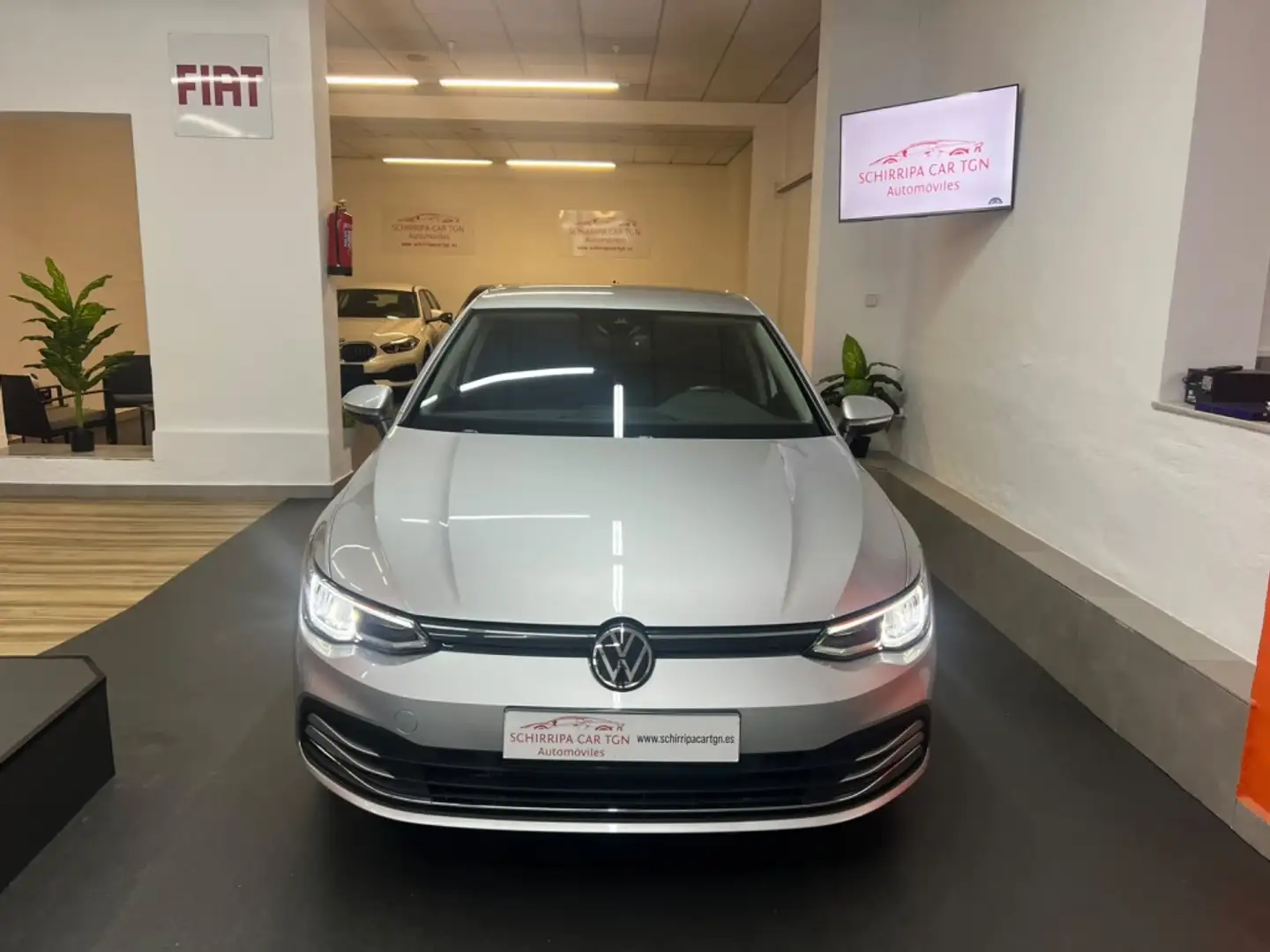 Volkswagen Golf 1.5 TSI R-Line 96kW Gris - 2