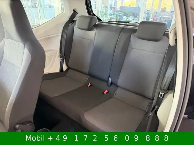 Volkswagen Up! view 14
