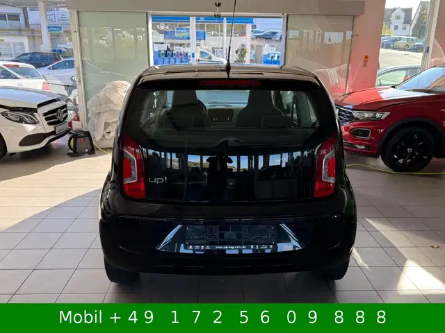 Volkswagen Up! view 8