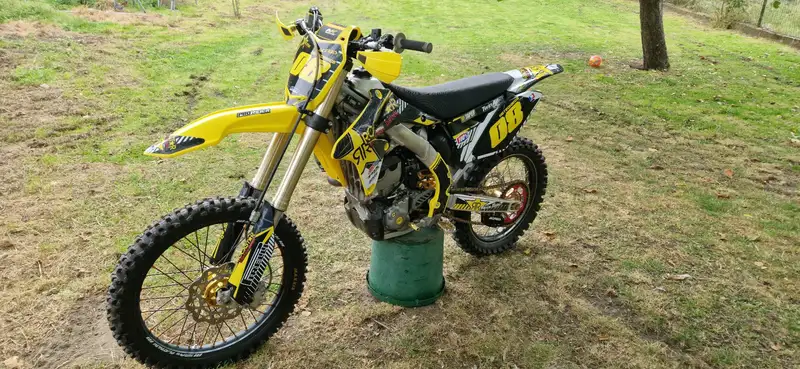 Suzuki RMZ 250 - foto 6