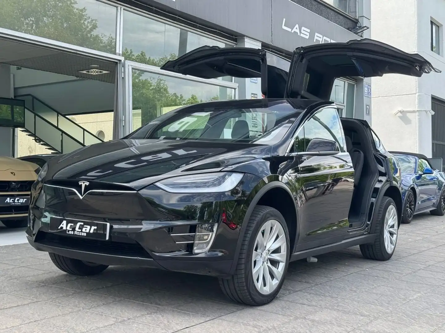 Tesla Model X 75D 4WD Schwarz - 2