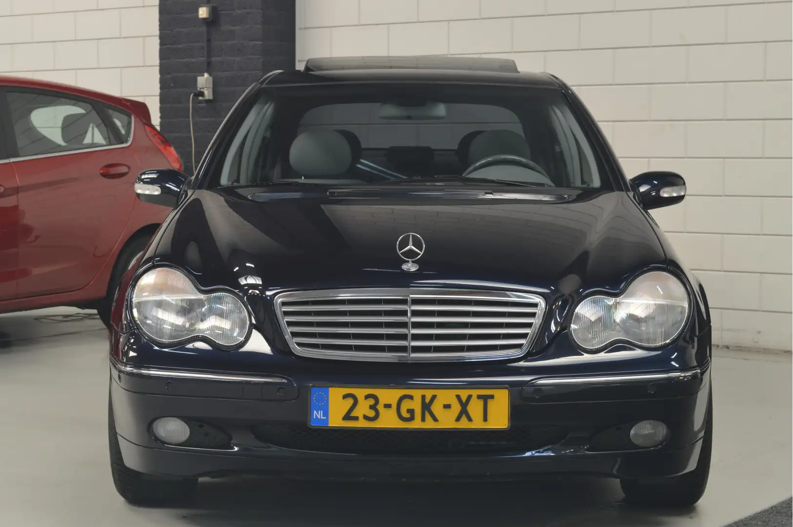 Mercedes-Benz C 180 Elegance // AUTOMAAT // 117.000 km N.A.P. // CLIMA Blau - 2