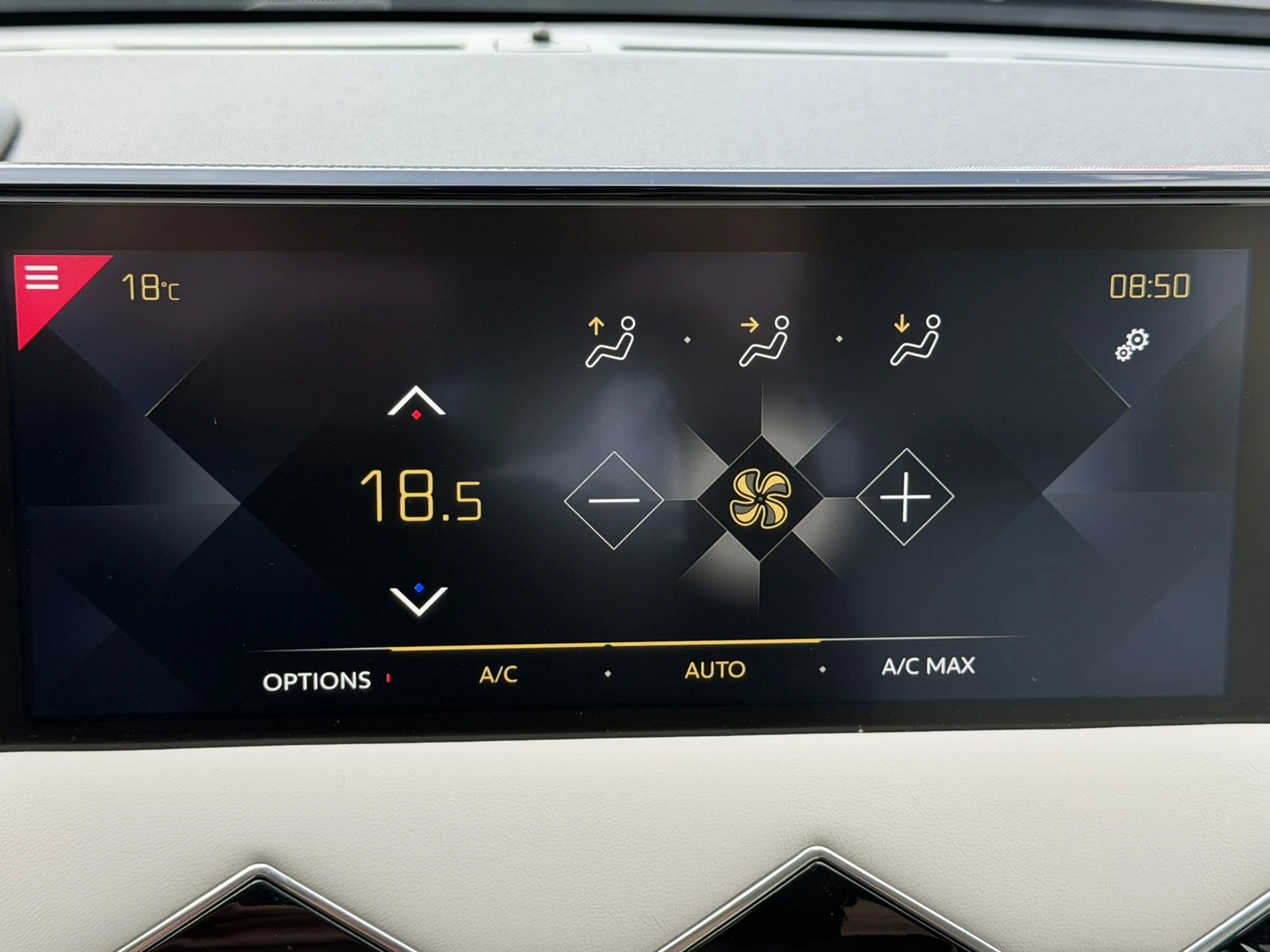 DS Automobiles DS 3 Crossback 1.2 PureTech So Chic Camera Navigatie Carplay DAB — photo 7