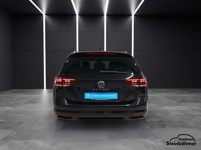Volkswagen Passat view 5