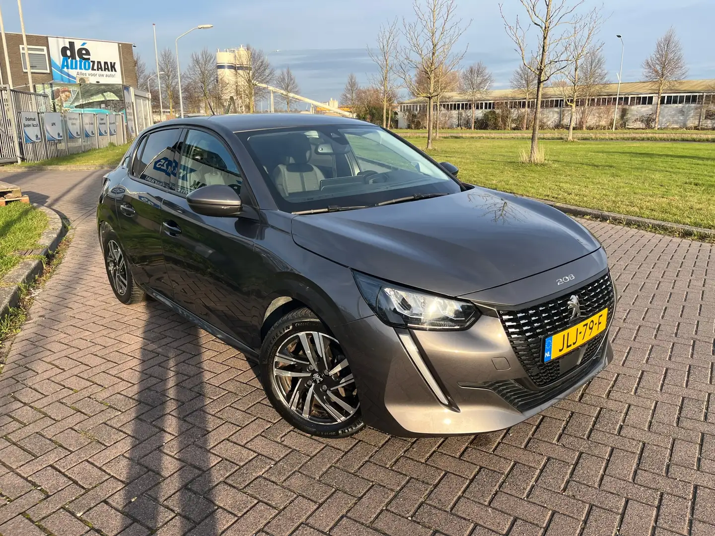 Peugeot 208 1.2 Blue Allure 3D Cockpit Grijs - 2