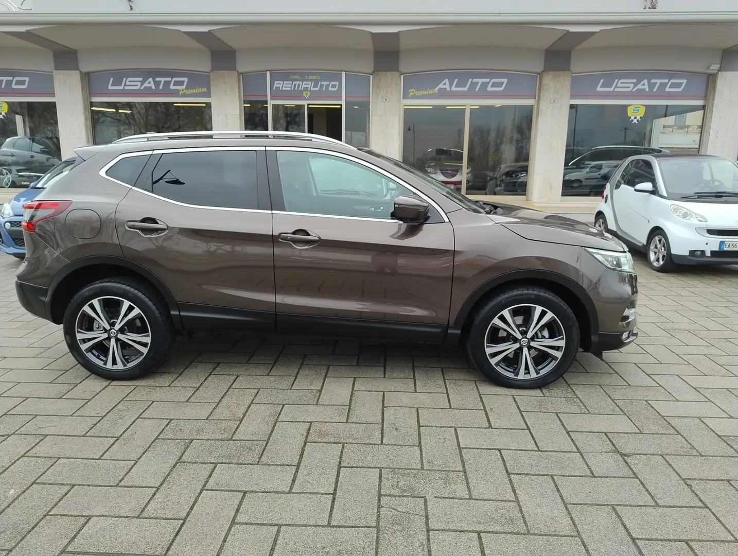 Nissan Qashqai 1.7 dci N-Connecta 4wd 150cv cvt Prop.UNICO Marrone - 2