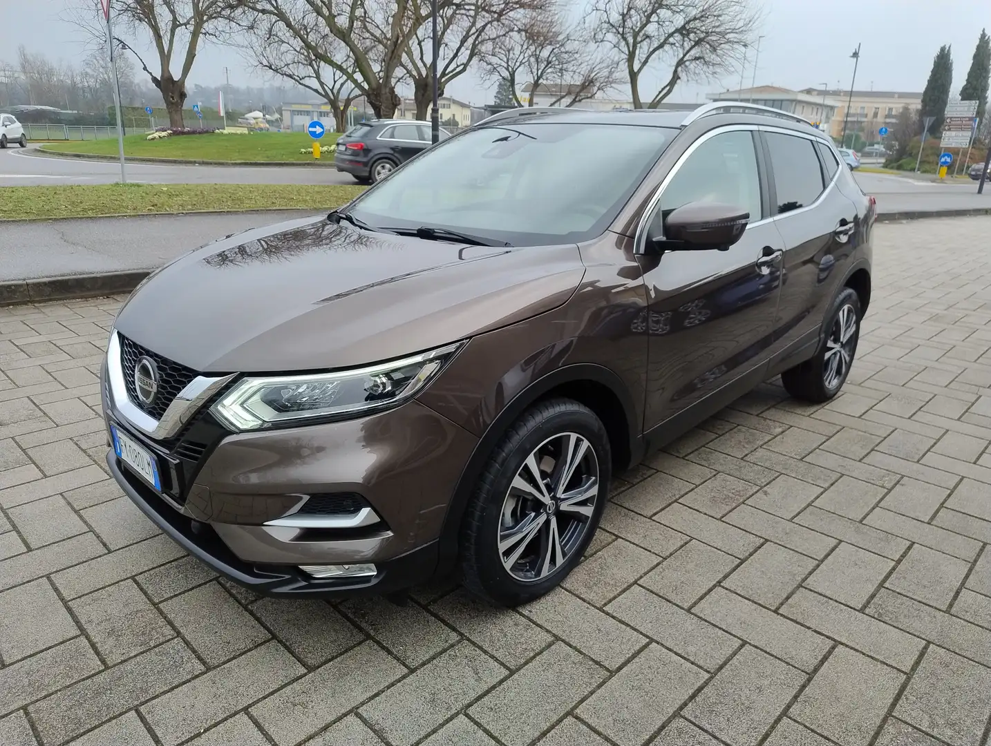 Nissan Qashqai 1.7 dci N-Connecta 4wd 150cv cvt Prop.UNICO Marrone - 1