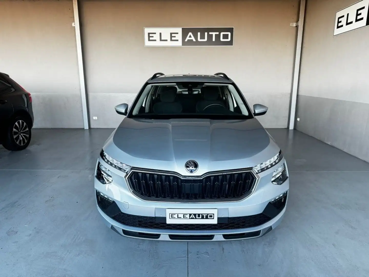 Skoda Kamiq 1.0 TSI 95CV Style Neopatentati Argento - 2