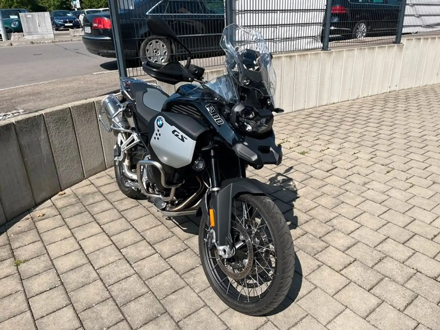 BMW F 900 GS Adventure Schwarz - 2