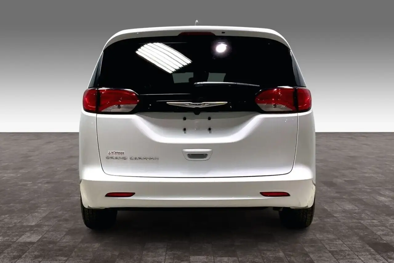 Chrysler Grand Caravan снимка Chrysler Grand Caravan